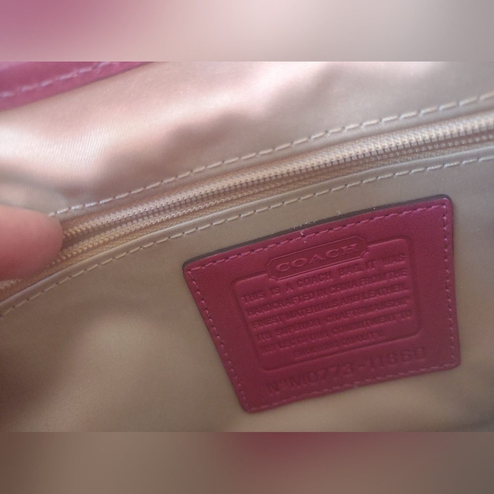 Stylish Tan and Pink Women's Coach Bag - Picture 5 of 16